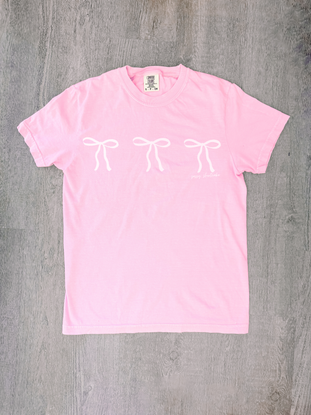 Blushing Bow Tee | Light Pink